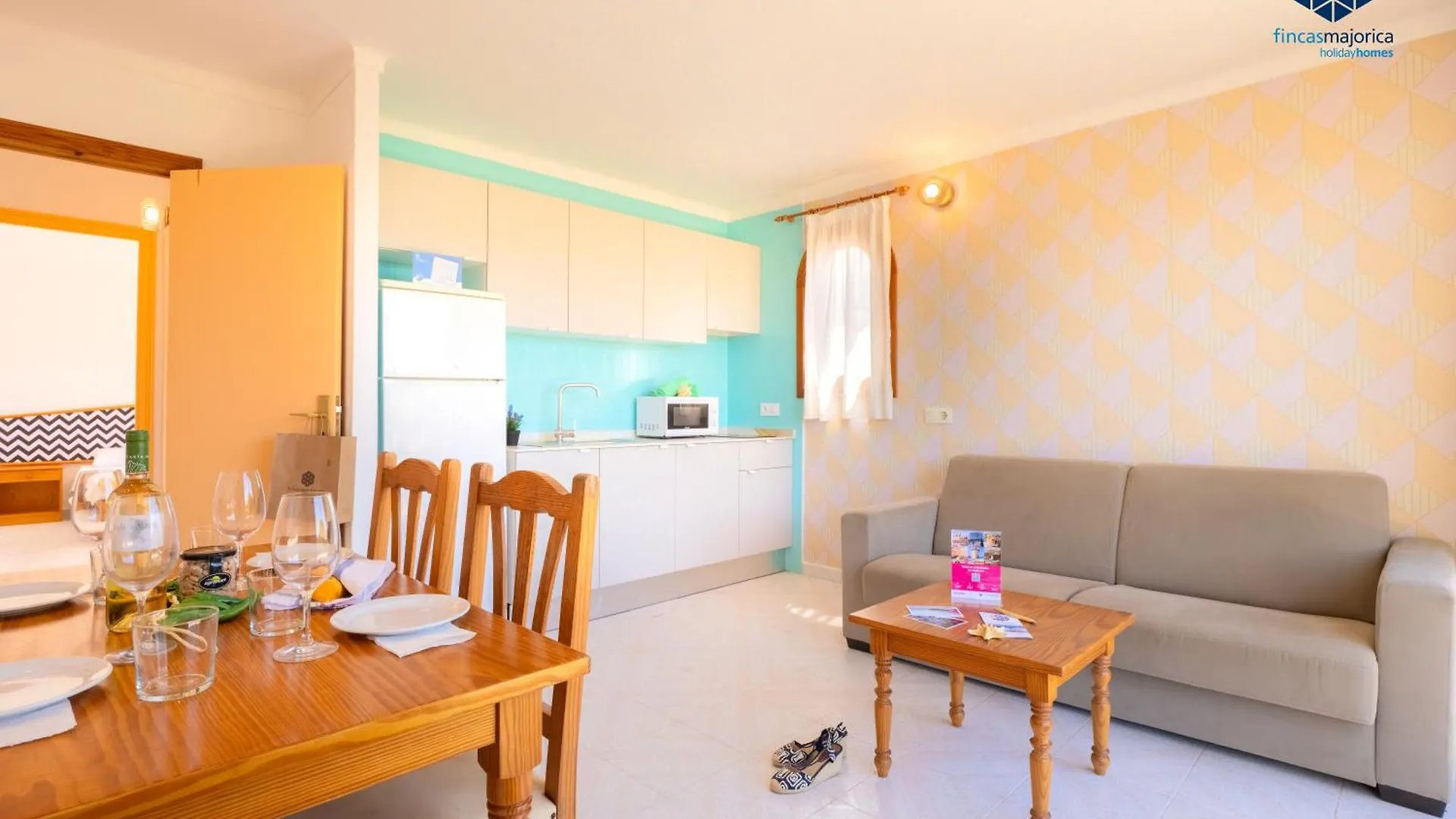 Apartamentos Bella Maria Portocolom  Aparthotel